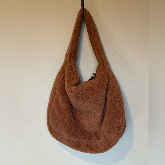Free People Movement Cozy Fleece Carry All In Coco Teddy Brown NWT - Picture 4 of 6